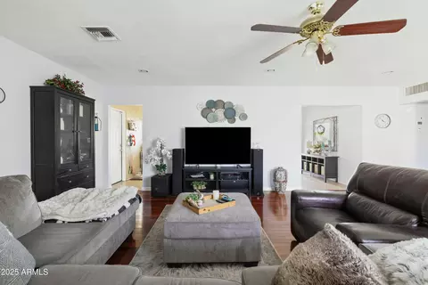 4332 E Calle Redonda St, Phoenix, AZ 85018 photo 10
