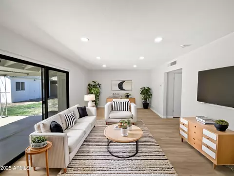 Living - 2201 W Avalon Dr, Phoenix, AZ 85015 photo 1 of 3