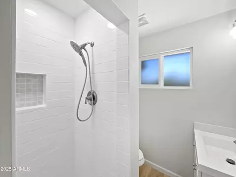 Bath - 2201 W Avalon Dr, Phoenix, AZ 85015 photo 4 of 4