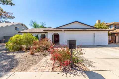 5325 W Desert Hills Dr, Glendale, AZ 85304