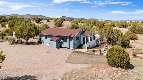 860 N Papago Trl, Chino Valley, AZ 86323