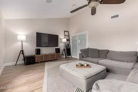 1049 E Oraibi Dr, Phoenix, AZ 85024 photo 9