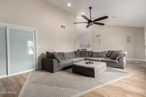 1049 E Oraibi Dr, Phoenix, AZ 85024 photo 10