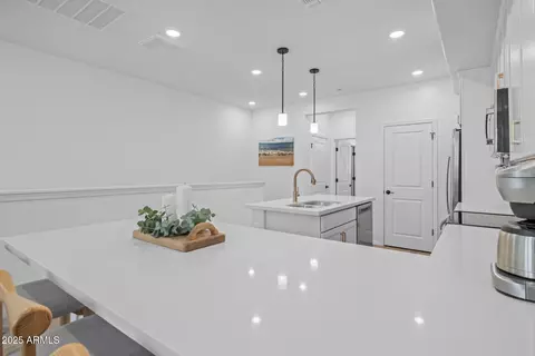 Kitchen - 1847 E Bernie Ln #103, Gilbert, AZ 85295 photo 2 of 3