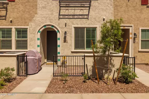 Exterior - 1847 E Bernie Ln #103, Gilbert, AZ 85295 photo 2 of 7