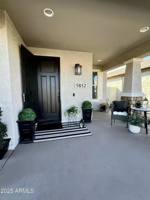 5852 S Tobin --, Mesa, AZ 85212 photo 4