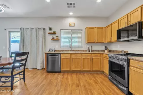 Kitchen - 1429 Elgin St, Gilbert, AZ 85295 photo 2 of 3
