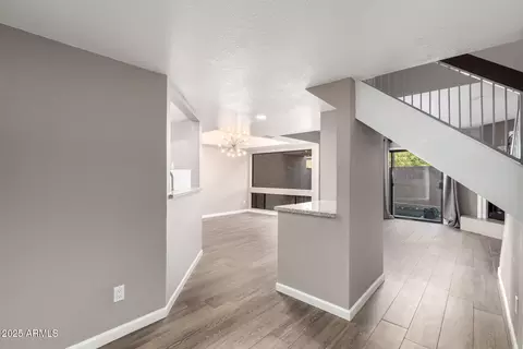 3030 N Hayden Rd #16, Scottsdale, AZ 85251