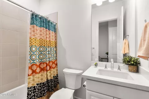 Bath - 3856 E Sagebrush St, Gilbert, AZ 85296 photo 6 of 7
