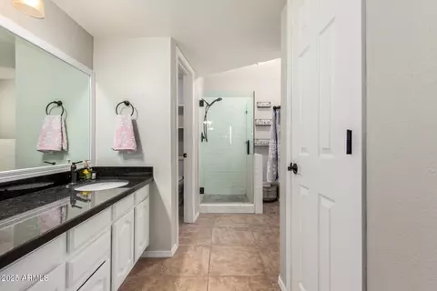 Bath - 3302 E Hiddenview Dr, Phoenix, AZ 85048 photo 2 of 7