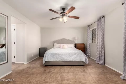Bedroom - 3302 E Hiddenview Dr, Phoenix, AZ 85048 photo 2 of 8