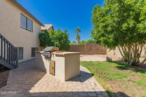 Exterior - 3302 E Hiddenview Dr, Phoenix, AZ 85048 photo 3 of 7