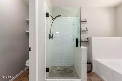 Bath - 3302 E Hiddenview Dr, Phoenix, AZ 85048 photo 4 of 7