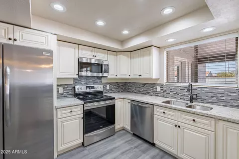 2502 E Malibu Dr, Tempe, AZ 85282