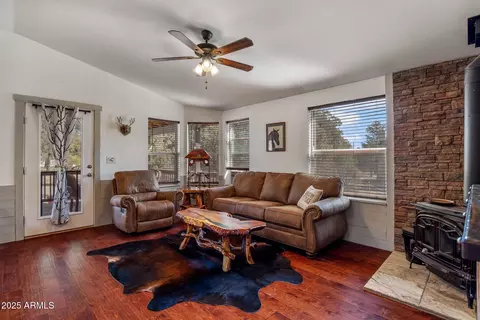2137 Chevelon Rd, Overgaard, AZ 85933 photo 7