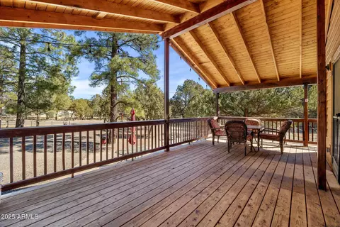 2137 Chevelon Rd, Overgaard, AZ 85933 photo 4