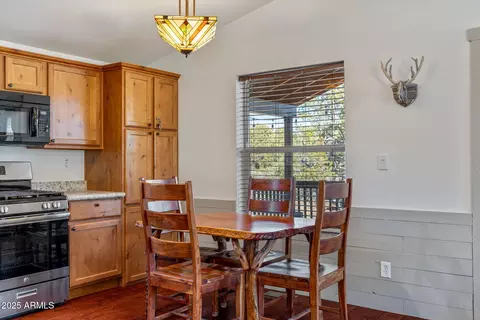 2137 Chevelon Rd, Overgaard, AZ 85933 photo 9