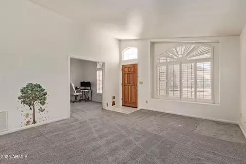 Living - 2904 E Ludlow Dr, Phoenix, AZ 85032 photo 1 of 1