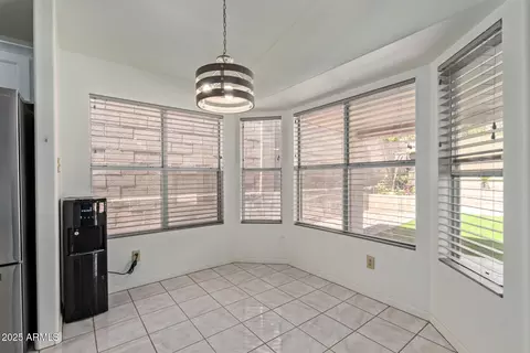 Dining - 2904 E Ludlow Dr, Phoenix, AZ 85032 photo 2 of 2