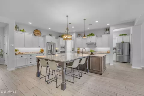 Kitchen - 9942 E Rotation Dr, Mesa, AZ 85212 photo 1 of 9