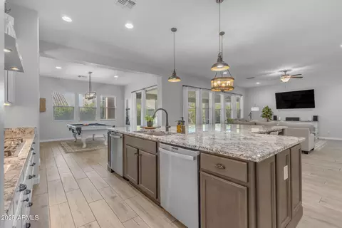 Kitchen - 9942 E Rotation Dr, Mesa, AZ 85212 photo 7 of 9