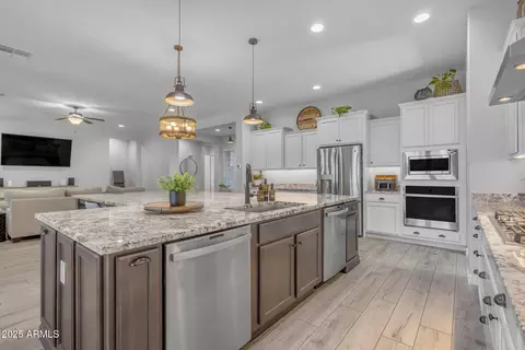 Kitchen - 9942 E Rotation Dr, Mesa, AZ 85212 photo 9 of 9