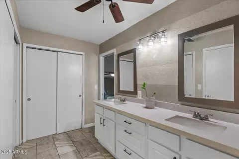 Bath - 421 E Terrace Ave, Gilbert, AZ 85234 photo 2 of 5
