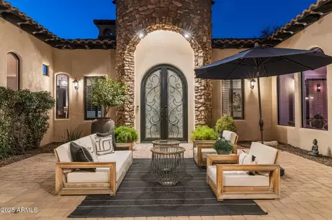 2782 E Citadel Ct, Gilbert, AZ 85298