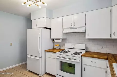 2921 E Cheery Lynn Rd, Phoenix, AZ 85016 photo 12