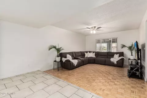 11207 N 32nd St, Phoenix, AZ 85028 photo 9