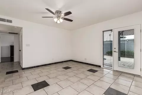 11207 N 32nd St, Phoenix, AZ 85028 photo 12