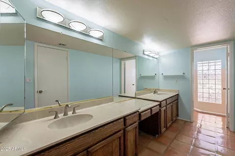 Bath - 2317 E Desert Cove Ave, Phoenix, AZ 85028 photo 1 of 3