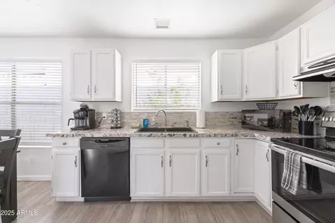1102 E Wahalla Ln, Phoenix, AZ 85024 photo 10
