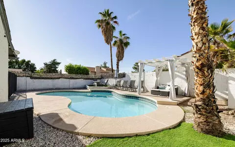 1102 E Wahalla Ln, Phoenix, AZ 85024 photo 19