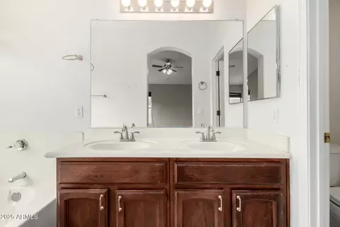 498 W Encinas St, Gilbert, AZ 85233 photo 23