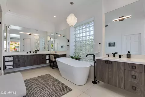 3042 E Squaw Peak Cir, Phoenix, AZ 85016 photo 25