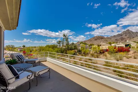 3042 E Squaw Peak Cir, Phoenix, AZ 85016 photo 23