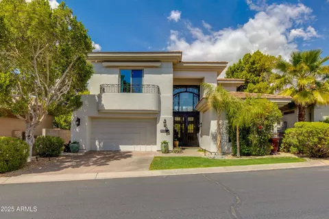 3042 E Squaw Peak Cir, Phoenix, AZ 85016 photo 3