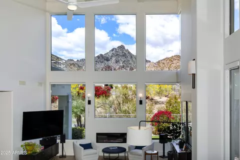 3042 E Squaw Peak Cir, Phoenix, AZ 85016 photo 21