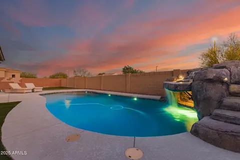 2327 E Mine Creek Rd, Phoenix, AZ 85024 photo 2