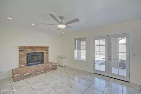 2806 E Pontiac Dr, Phoenix, AZ 85050 photo 9