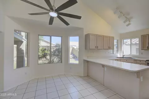 2806 E Pontiac Dr, Phoenix, AZ 85050 photo 6