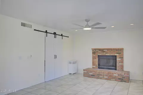 2806 E Pontiac Dr, Phoenix, AZ 85050 photo 10