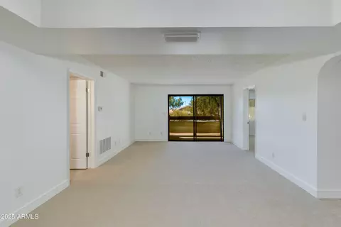 10444 N 69th St #224, Paradise Valley, AZ 85253