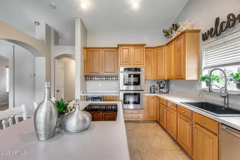 Kitchen - 11502 E Rafael Ave, Mesa, AZ 85212 photo 4 of 6