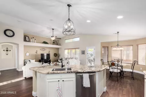 2123 S Bristol Dr, Mesa, AZ 85209 photo 20