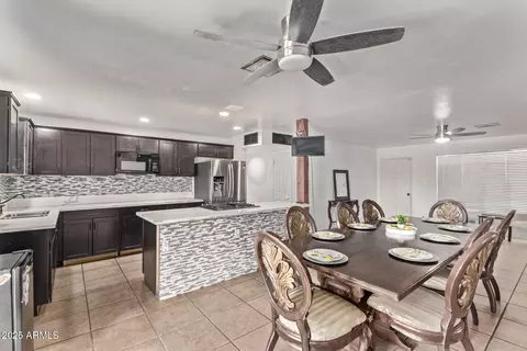 5802 N 38th Dr, Phoenix, AZ 85019 photo 9