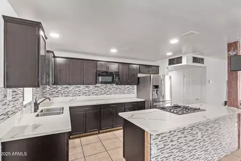 5802 N 38th Dr, Phoenix, AZ 85019 photo 12