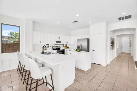 3284 E Powell Ct, Gilbert, AZ 85298 photo 8