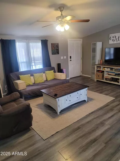 2512 E Waltann Ln, Phoenix, AZ 85032 photo 7